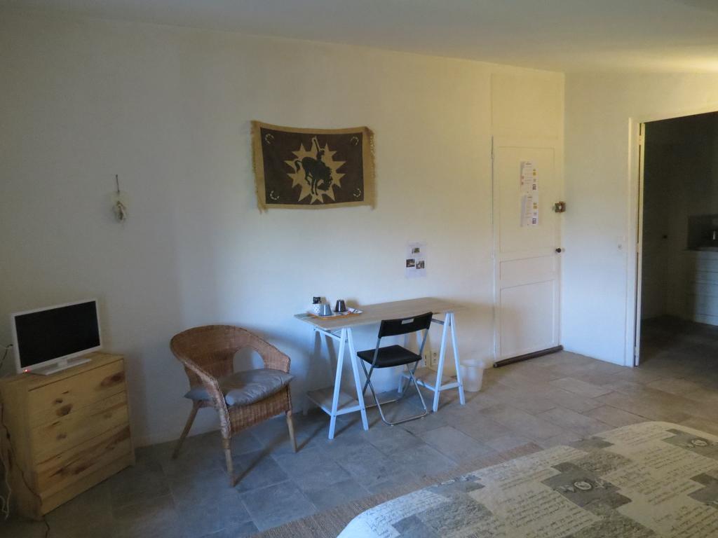 B&B Mas Les Lecques Бокер Экстерьер фото