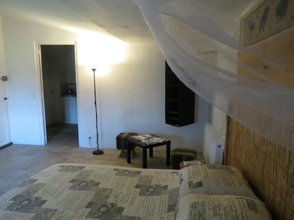 B&B Mas Les Lecques Бокер Экстерьер фото
